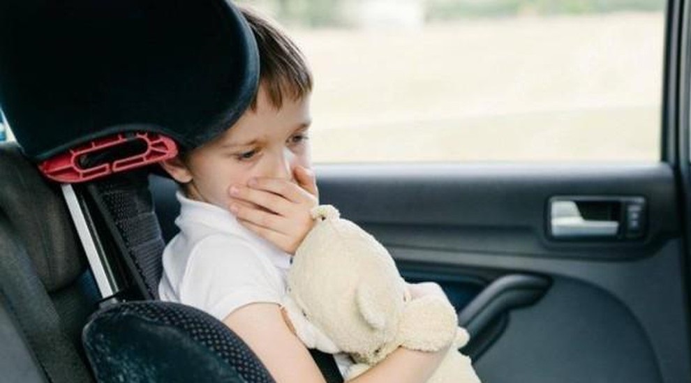 Tác hại của mùi hôi trên ô tô đối với sức khỏe